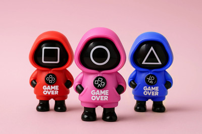 trollgadgets Squid Game Character Face Changing Keychain Game Over Design Cartoon Key Chain