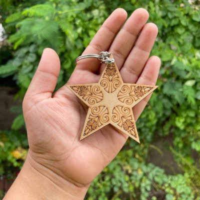 JADOUN ENTERPRISES Star shaped rangoli design wooden key chain for men and women Key Chain