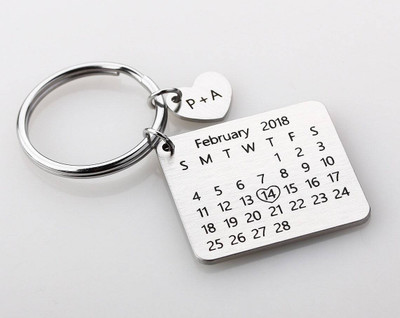 Myurawells Personalized Calendar keychain,Date Highlighted with a Heart, Gift for Her Key Chain
