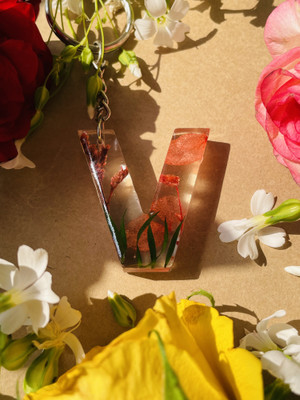crafcan Resin Letter V Keychain | Real Flowers preserved in resin to last forever. Key Chain