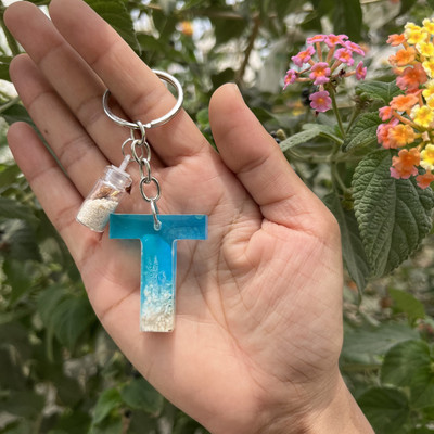 UniQ Creation Ocean Desin Resin Alphabet Keychain T Key Chain