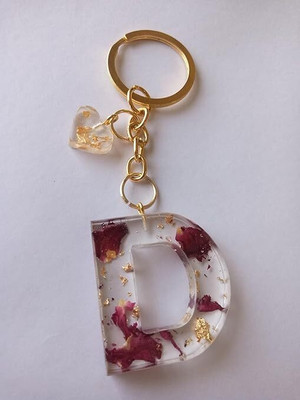 SnipNclip Crafts D alphabet resin Keychain with real rose petals preserved and heart Key Chain