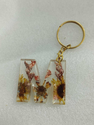 SN Resin Real flower Alphabet Keychain-M For Men & Women Key Chain