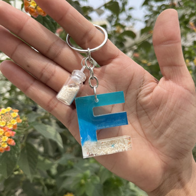 UniQ Creation Ocean Desin Resin Alphabet Keychain E Key Chain