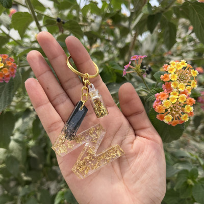 UniQ Creation Black and Gold Resin Alphabet Initial Letter Keychain (W) Key Chain