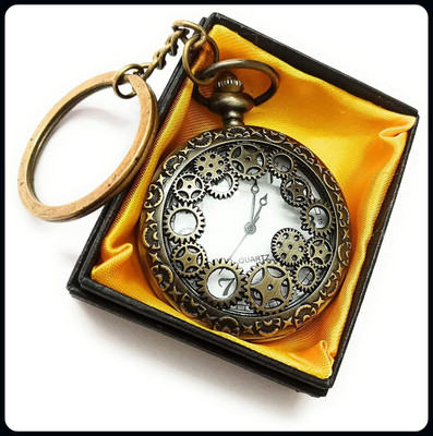 BBG BBG_Antique Metallic Famous Retro Design-A Key Chain