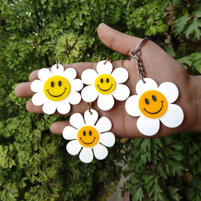 Kruti Craft Smiley Face Daisy Keychain (Pac of 4)Spread Positivity Everywhere! for Your Home Key Chain