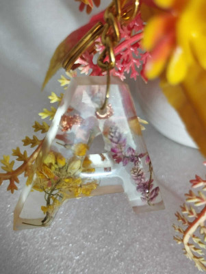SN Resin Real flower Alphabet Keychain-A For Men & Women Key Chain