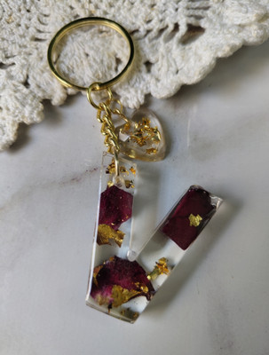 SnipNclip Crafts V alphabet resin Keychain with real rose petals preserved and heart Key Chain