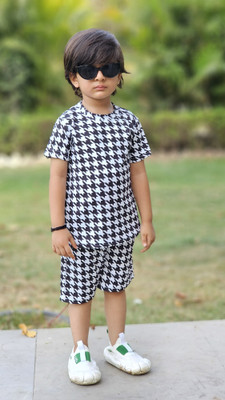 Nigella Boys & Girls Casual T-shirt Shorts(BLACK, WHITE)