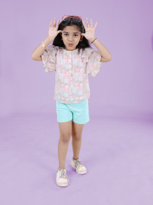 KiddoPanti Girls Casual Top Shorts(Multi Colour & Pista Green)