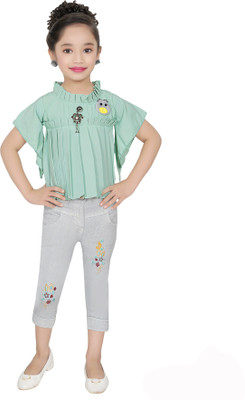 CLOTH ADDA Girls Party(Festive) Top Capri(Green)