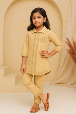 TURTLEPONY Girls Casual Top Pyjama(Beige)