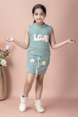 GLAMOUR WORLD GARMENTS Girls Donald Party(Festive) Top Skirt(GREEN)