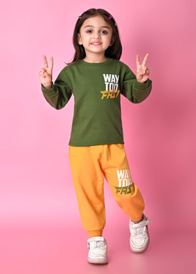 hallokidzz Baby Boys & Baby Girls Mickey Casual Sweatshirt Sweatpant(GREEN, YELLOW)