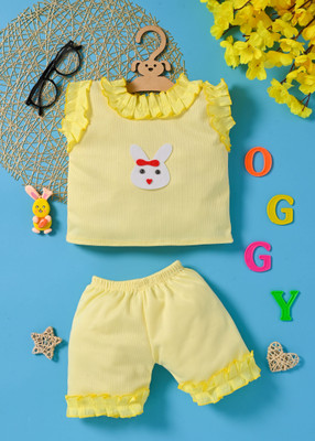 Ishrat collection Baby Girls Steffi Love Casual Top Shorts(YELLOW)