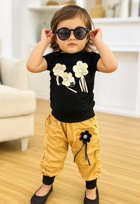 virupkesh Boys & Girls Barbie Casual Top Capri(baby grils)