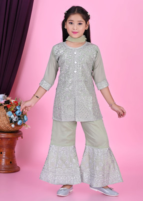 KAJOLDRESSES Girls Party(Festive) Kurta Pant(Green)