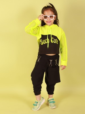 Mayneisha Girls Casual T-shirt Track Pants, Shrug(Green, Black)