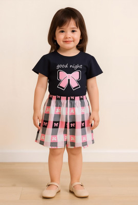 MUSNAHGARMENTS Baby Girls Casual T-shirt Shorts(Black and White)
