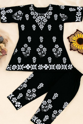 ASHURA DRESSES Baby Girls Barbie Casual Kurta Pyjama(Black, White)