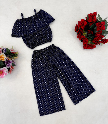 Swaastik Girls Casual Top Pyjama(blue)