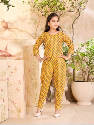 Aarika Girls Casual Top Pant(Yellow)