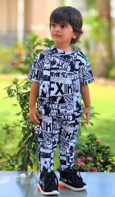 PINAMONI Baby Boys & Baby Girls Party(Festive) T-shirt Track Pants(Black & White)