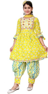 reshma fashion Girls Festive & Party Kurta, Pyjama & Dupatta Set(Yellow Pack of 1)