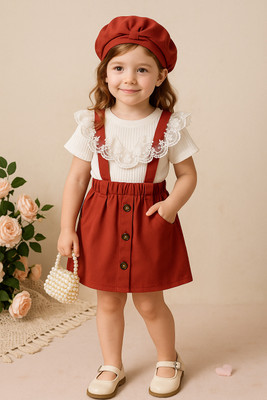 FIERA FASHION Baby Girls Party(Festive) T-shirt Dungaree, Cap(Maroon, White)