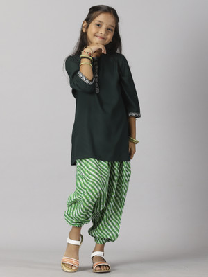 KiddoPanti Girls Festive & Party Kurta and Patiala Set(Green Pack of 1)