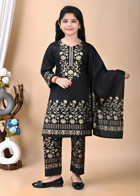 A Asma dresses Girls Wedding Churidar and Dupatta Set(Black Pack of 1)