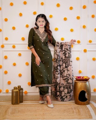 PILUDI HOUSE Girls Wedding, Casual, Festive & Party, Formal Kurta, Pyjama & Dupatta Set(Dark Green Pack of 1)