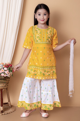 i Ten Ldy Girls Festive & Party Kurta, Churidar & Dupatta Set(Yellow Pack of 1)