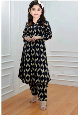 Various Vault Girls Casual Kurta and Pyjama Set(Black Pack of 1)