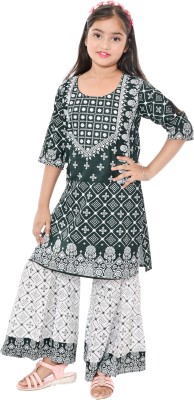 Life's Look's Fashion Girls Festive & Party Kurta and Palazzo Set(Green Pack of 1)