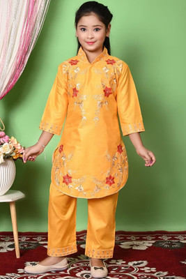 HouseOfCommon Girls Casual Kurta and Pyjama Set(Yellow Pack of 1)