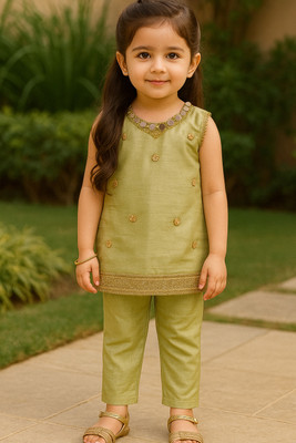 BUDDY MUMMY Girls Festive & Party Kurta and Pyjama Set(Green Pack of 2)