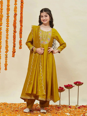 Curly Tales Girls Festive & Party Kurta and Dupatta Set(Yellow Pack of 1)