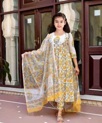 Vetrokart Girls Festive & Party Kurta, Pyjama & Dupatta Set(Multicolor Pack of 1)