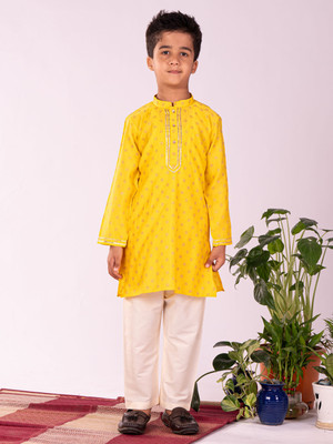 VASTRAMAY Boys Casual Kurta and Pyjama Set(Yellow Pack of 2)