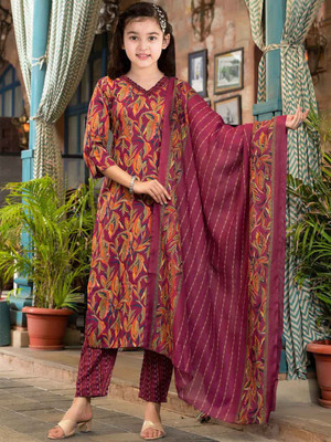 Mitukart Girls Casual Kurta and Dupatta Set(Maroon Pack of 1)