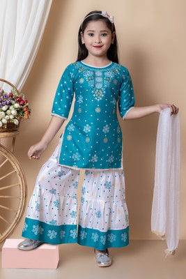NISSAN CREATIONS Girls Festive & Party Kurta and Palazzo Set(Light Green Pack of 1)