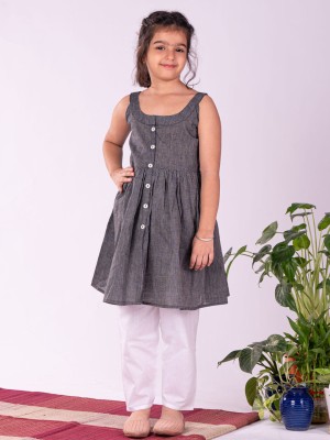 VASTRAMAY Girls Festive & Party Kurta and Pyjama Set(Black Pack of 1)