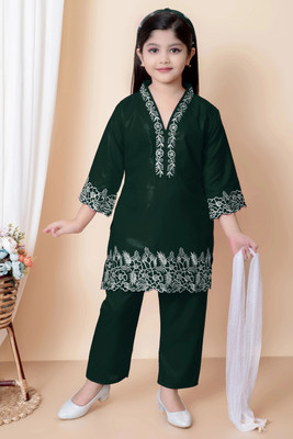 Jbegam Girls Casual Kurta, Pyjama & Dupatta Set(Green Pack of 1)