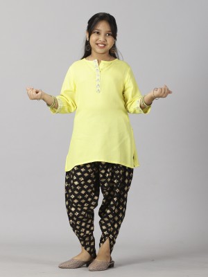 KiddoPanti Girls Festive & Party Kurta and Patiala Set(Yellow Pack of 1)