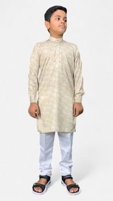 gargian master cut Boys Casual Kurta and Pyjama Set(Silver Pack of 1)