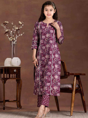 Various Vault Girls Casual Kurta and Pyjama Set(Maroon Pack of 1)