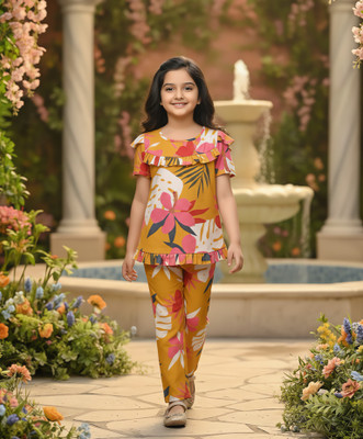 PAVITRA Girls Casual, Festive & Party, Formal, Wedding Kurta and Pyjama Set(Yellow Pack of 1)