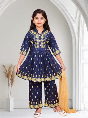 M M NAJRIN FASHION Baby Girls Festive & Party Kurta, Churidar & Dupatta Set(Blue Pack of 1)